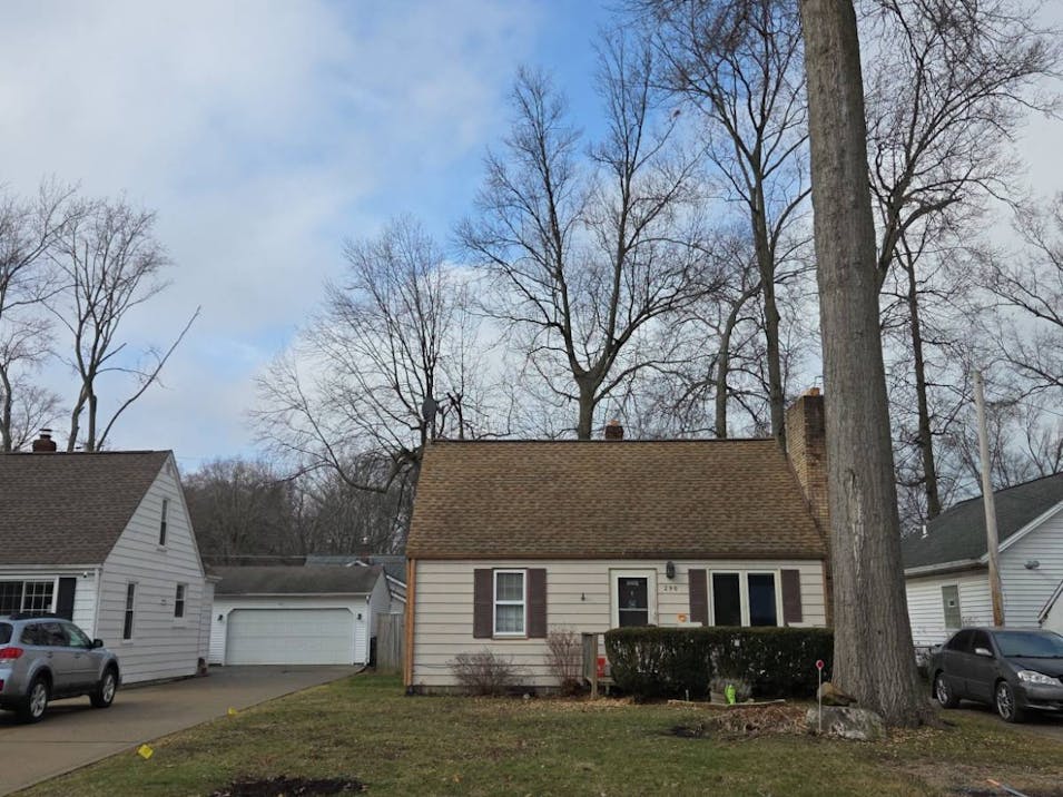 290 Inwood Blvd Avon Lake, OH 44012, Lorain County