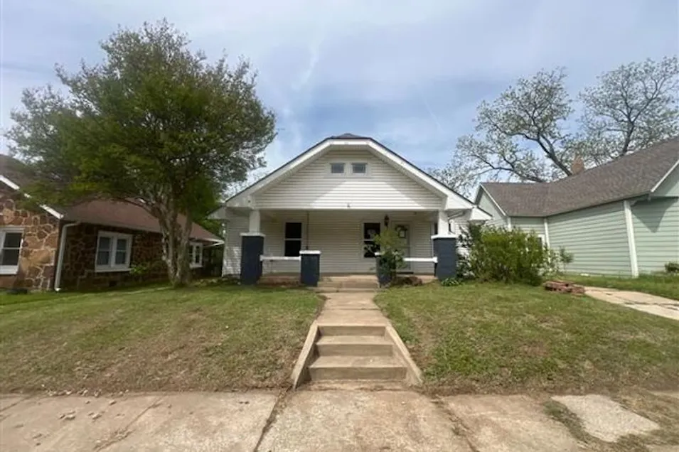 125 E Hull Street Denison, TX 75021, Grayson County