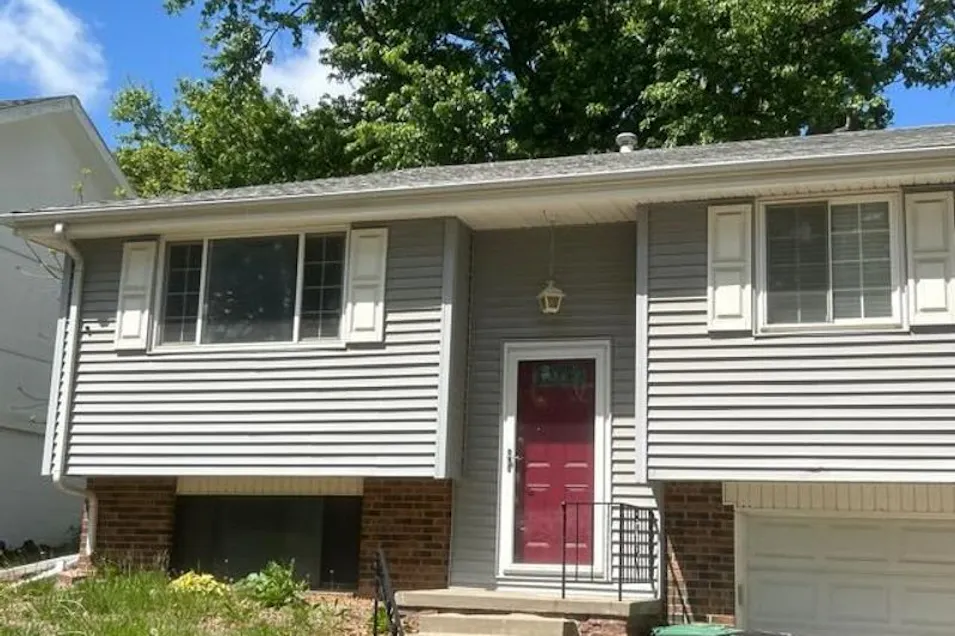5732 S. 137th Street Omaha, NE 68137, Douglas County