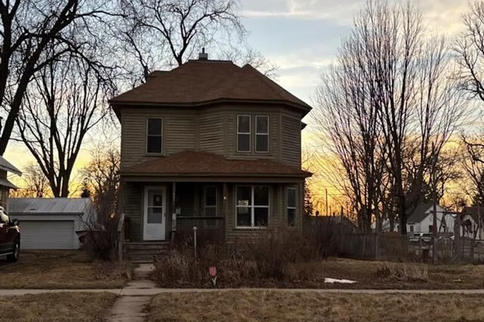 804 2nd Ave SW Pipestone, MN 56164, Pipestone County