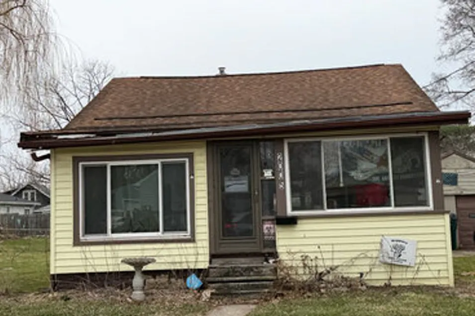 2005 Massachusetts Ave Lansing, MI 48906, Ingham County
