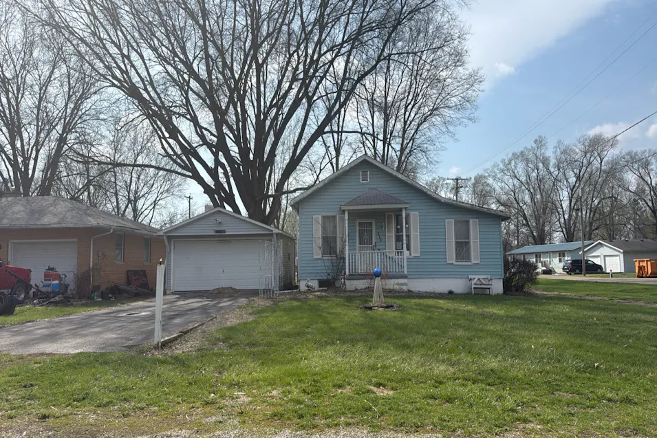 203 S Fuller St. Kenney, IL 61749, Dewitt County
