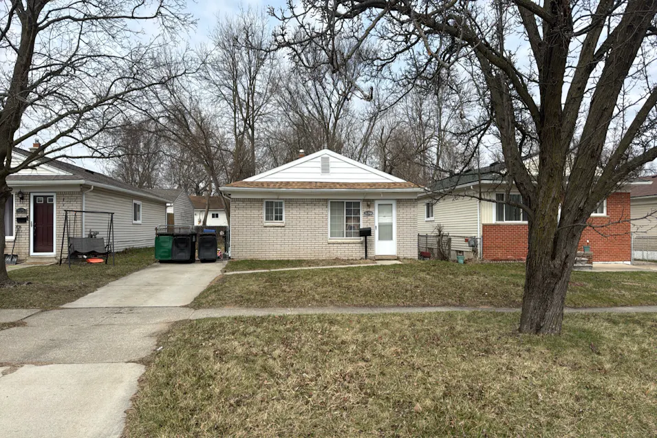 26744 Beverly Rd Taylor, MI 48180, Wayne County