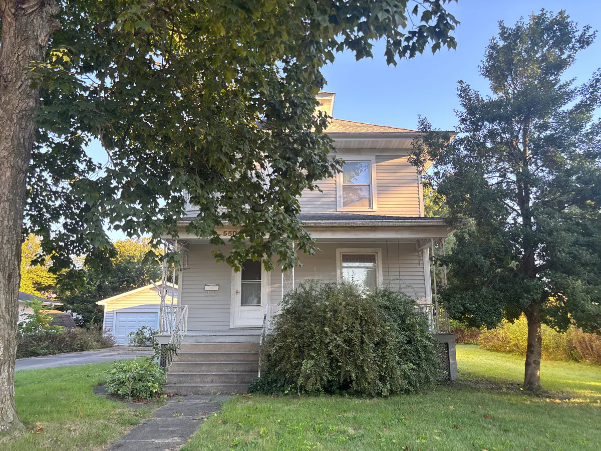 Mulberry St, Watseka, IL 60970