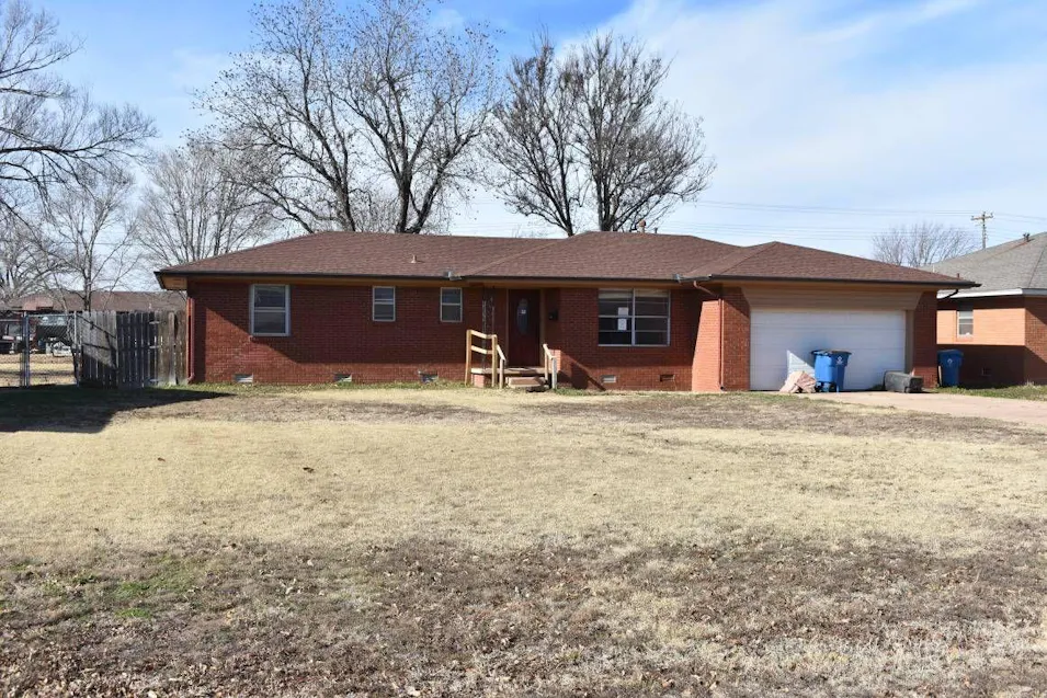 820 N Meta St Cordell, OK 73632, Washita County