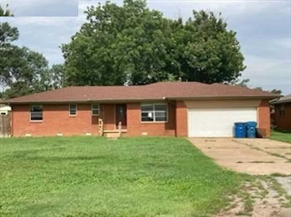 820 N Meta St Cordell, OK 73632, Washita County