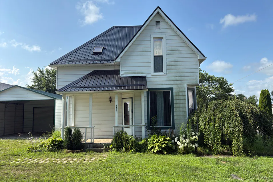 111 W Lafayette St Pine Village, IN 47975, Warren County