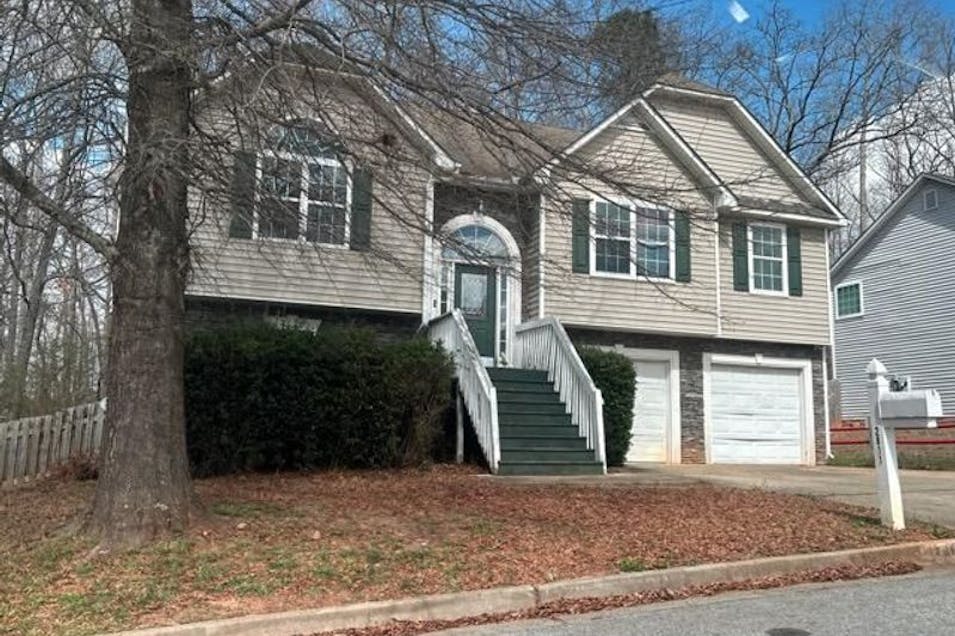 2811 Feldspar Way Riverdale, GA 30296, Fulton County