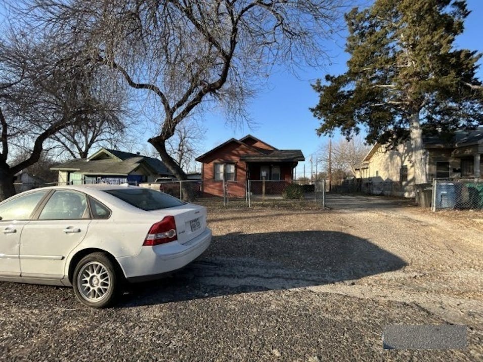 405 Monticello Ct San Antonio, TX 78223, Bexar County