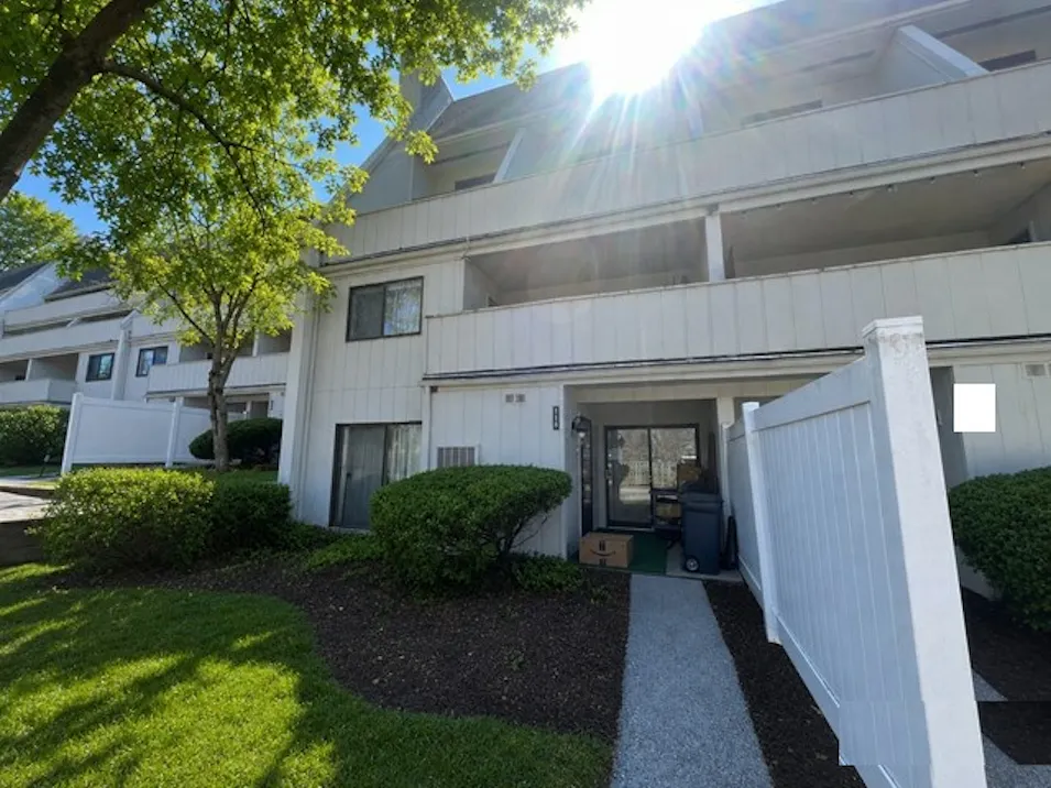 118 Summit House 118 West Chester, PA 19382, Chester County