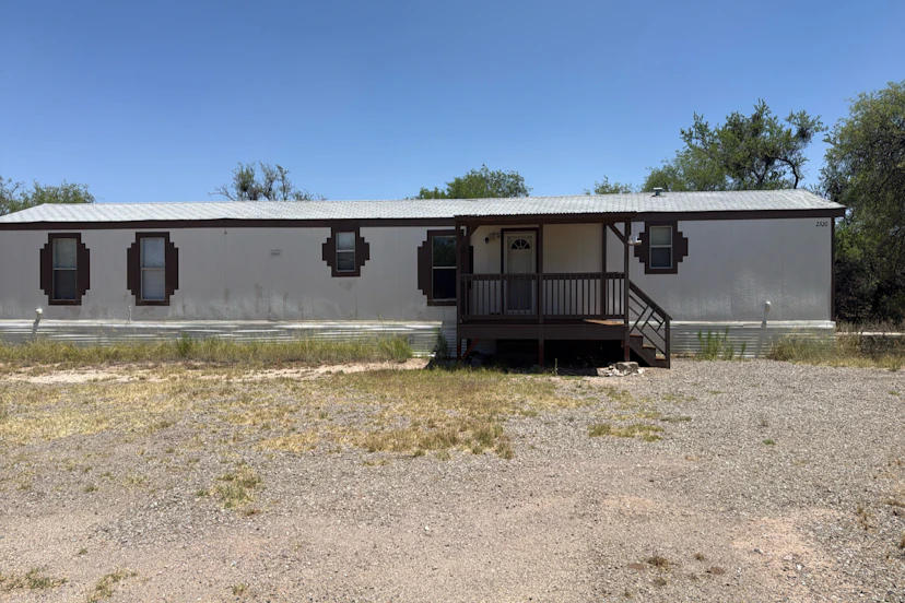 2520 N Rockliffe Blvd