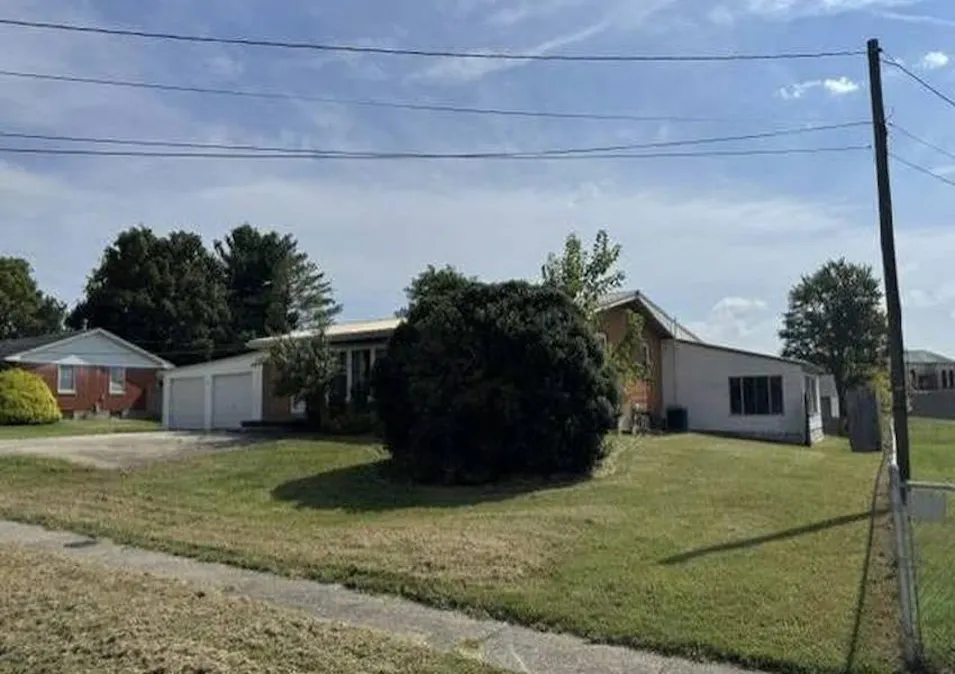 738 Crescent Way Radcliff, KY 40160, Hardin County