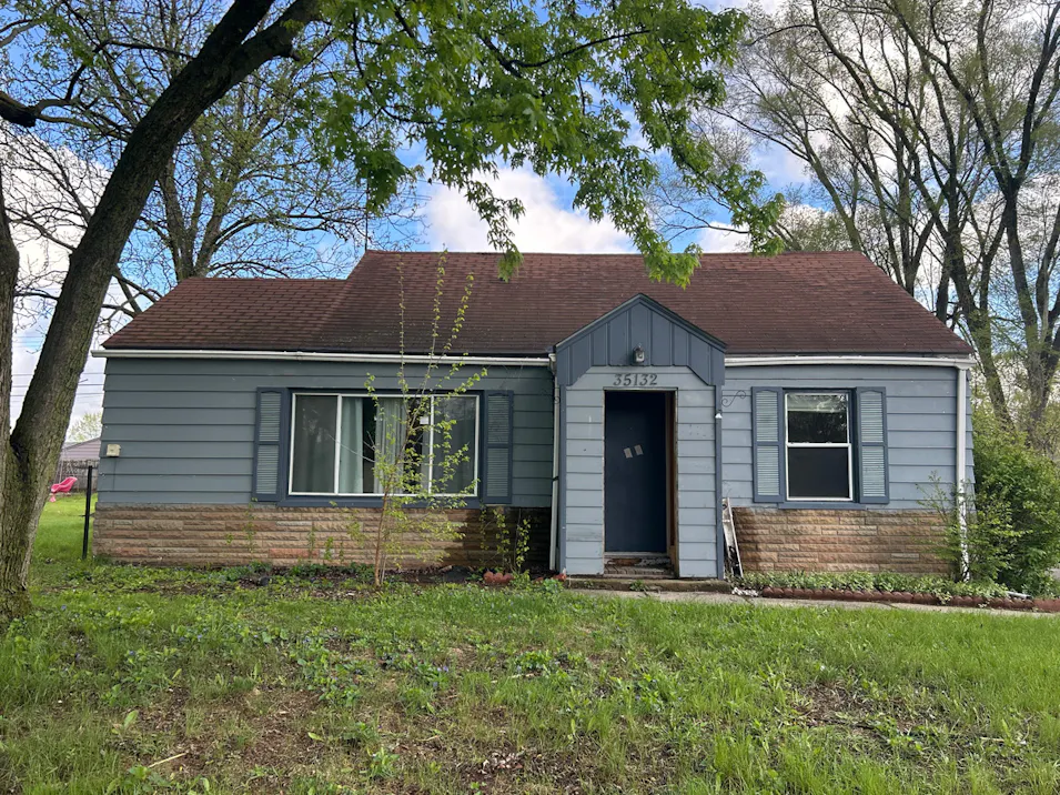 35132 Avondale St Westland, MI 48186, Wayne County