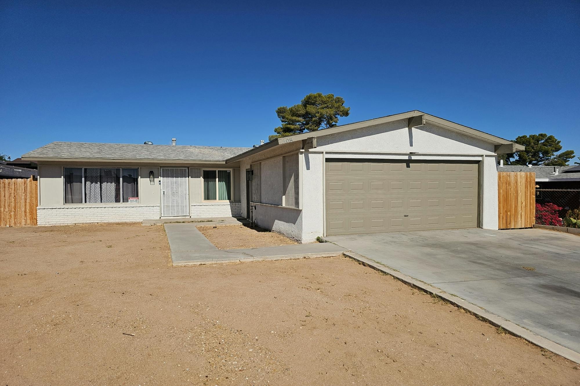Forest Ave, Barstow, CA 92311