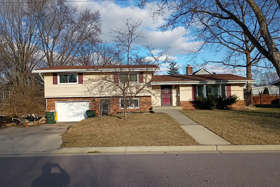 374 6th St Prairie Du Sac, WI 53578, Sauk County