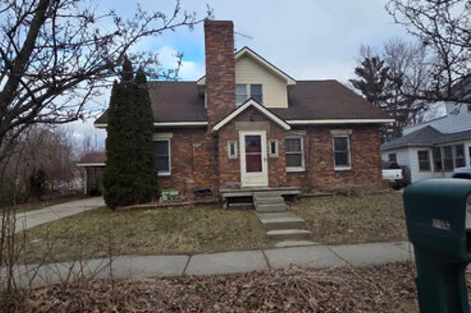 4608 Pine St Columbiaville, MI 48421, Lapeer County
