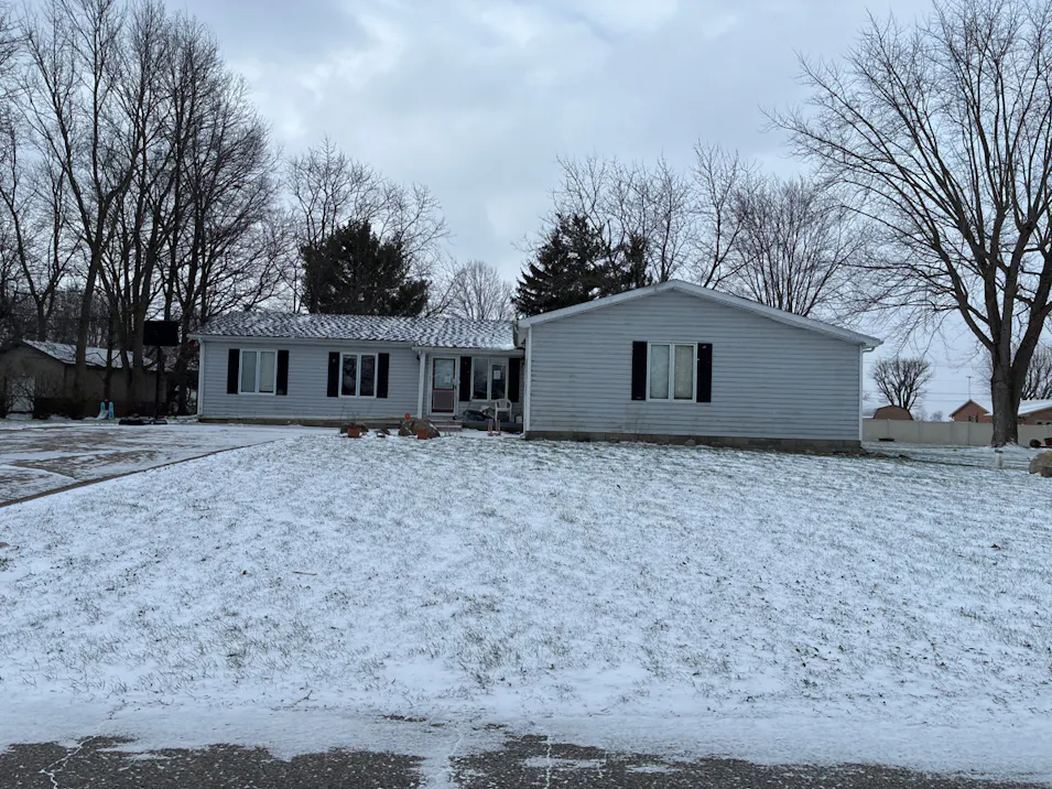 147 W Birch Ln Alexandria, IN 46001, Madison County