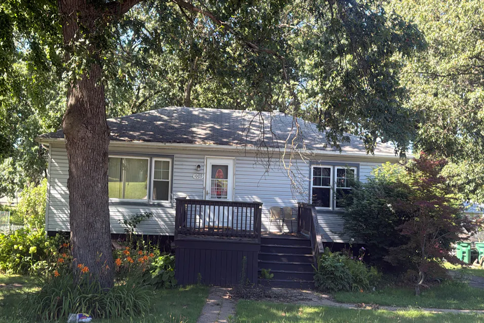 1009 Riverlane Dr Lake Station, IN 46405, Lake County