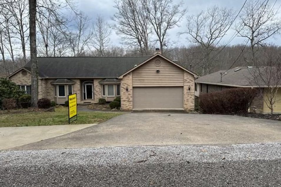 129 Shore Ln. Crossville, TN 38558, Cumberland County