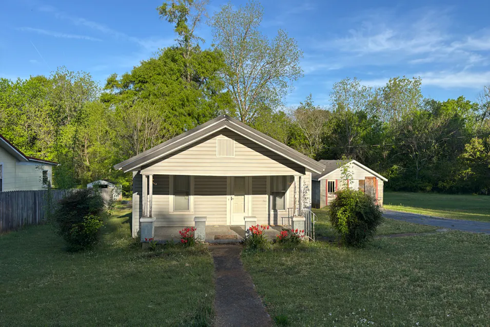 812 Jacksonville St Weaver, AL 36277, Calhoun County