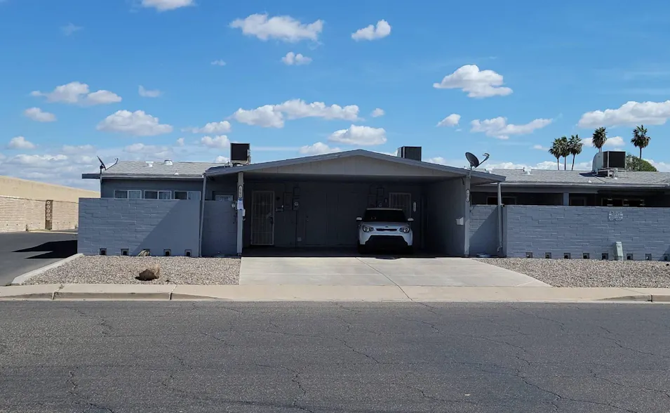 10652 W Coggins Dr Sun City, AZ 85351, Maricopa County