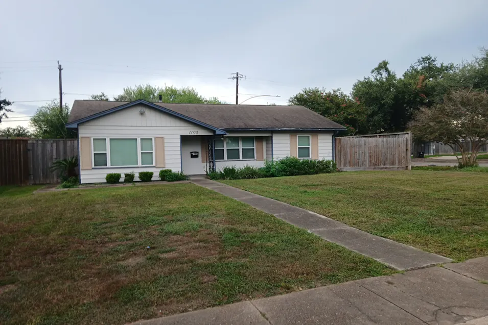 1102 Bay Oaks Rd Houston, TX 77008, Harris County