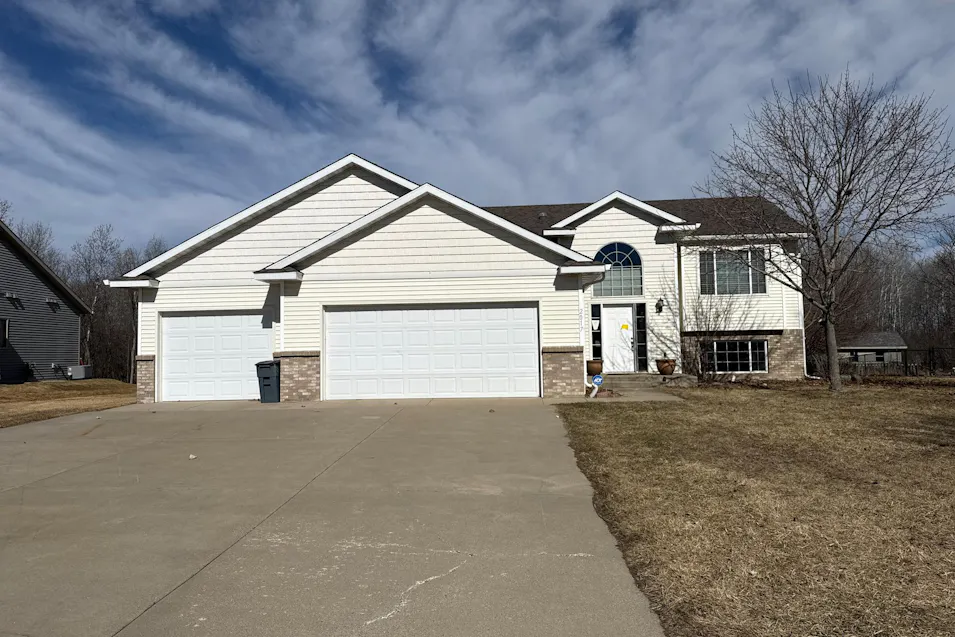 2017 Peach Dr NE Sauk Rapids, MN 56379, Benton County