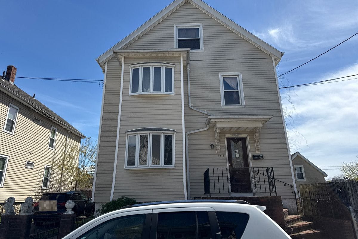 156 Holly St