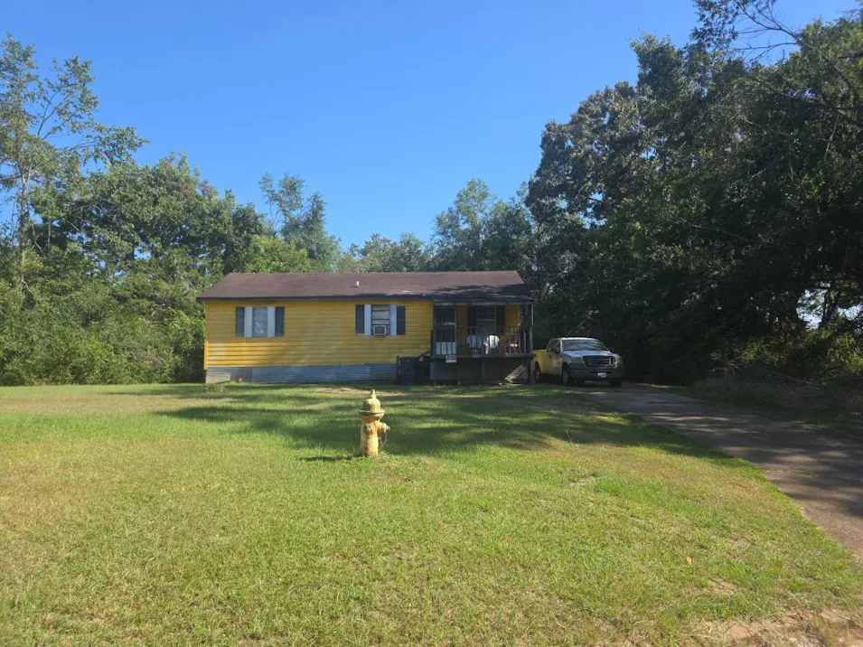 43 Grandview Dr Water Valley, MS 38965, District Yalobusha County