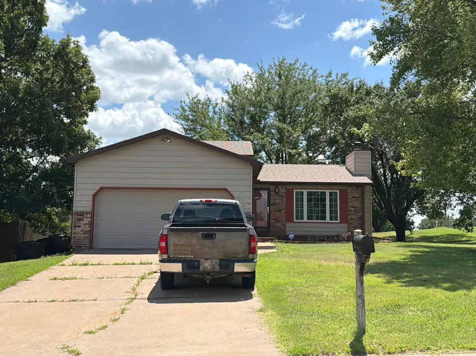 101 Kelly St. Medicine Lodge, KS 67104, Barber County