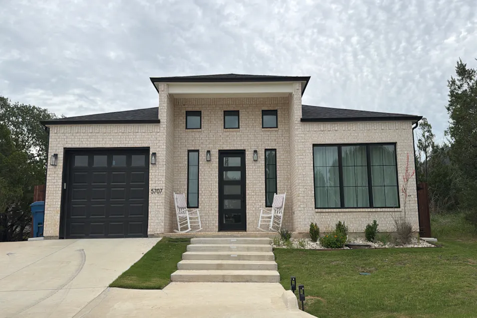 5707 San Jacinto Dr Granbury, TX 76048, Hood County