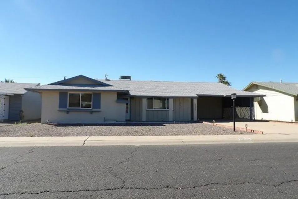 10819 W Canterbury Dr Sun City, AZ 85351, Maricopa County