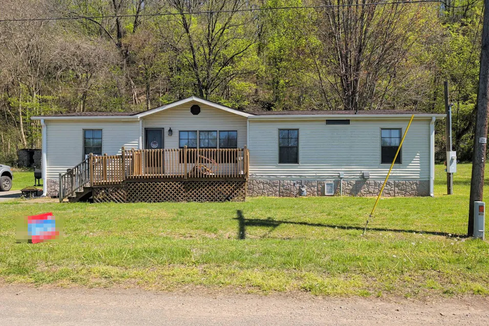 144 N Frisco St Chaffee, MO 63740, Scott County