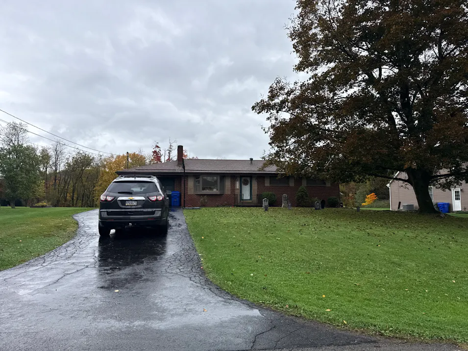 6221 Crestmont Drive Butler, PA 16002, Butler County