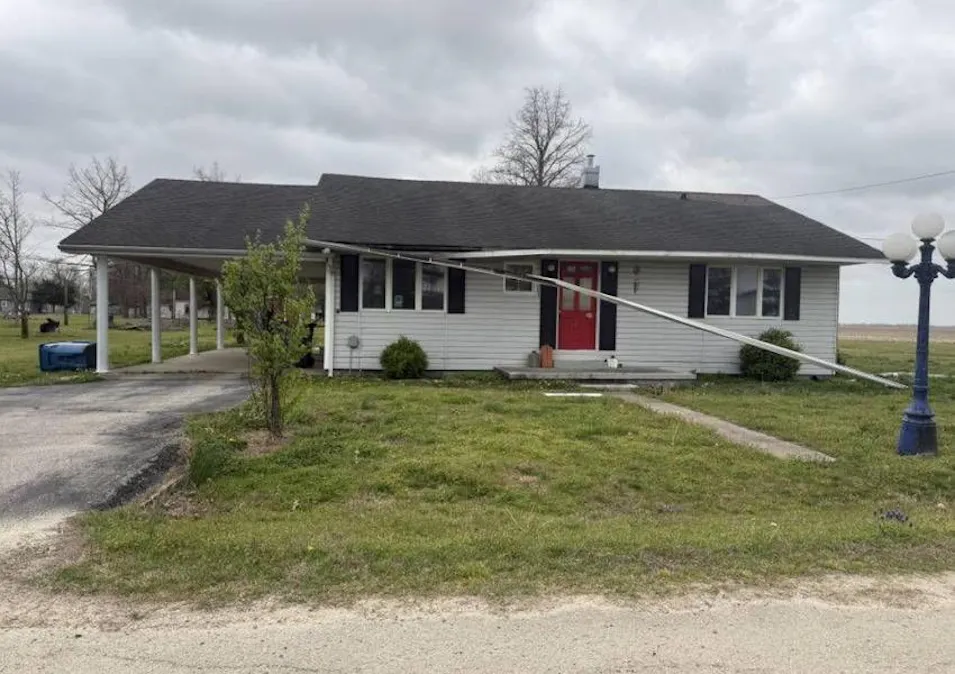 303 W 4th St Gideon, MO 63848, New Madrid County