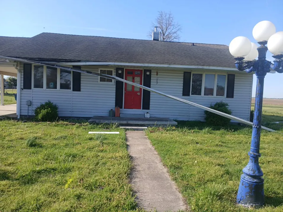 303 W 4th St Gideon, MO 63848, New Madrid County