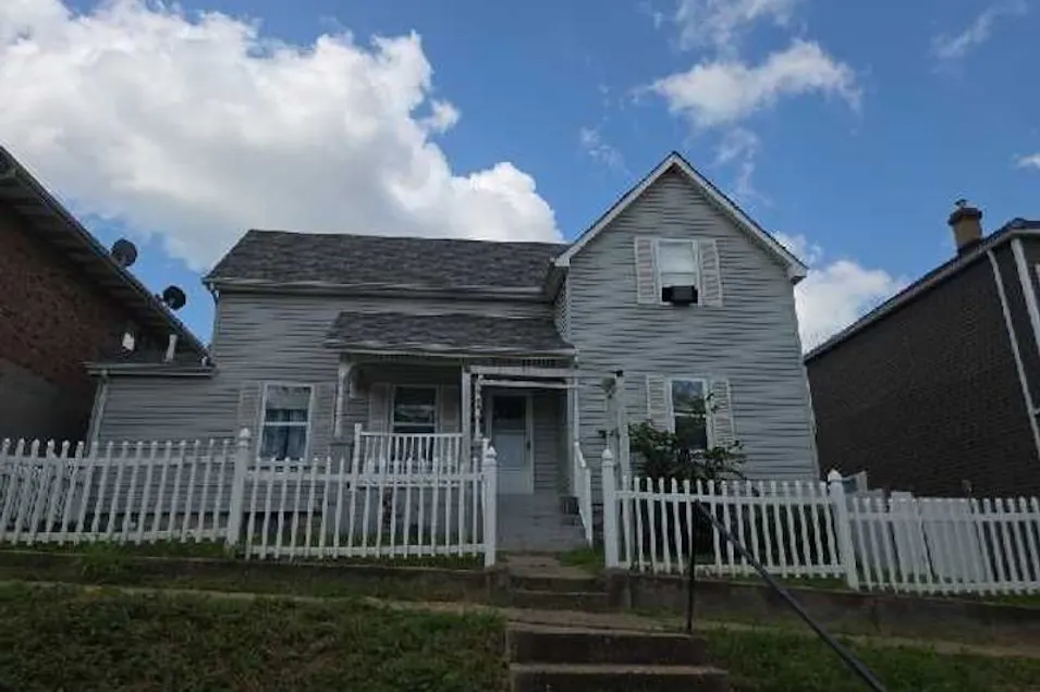 900 N 2nd St De Soto, MO 63020, Jefferson County