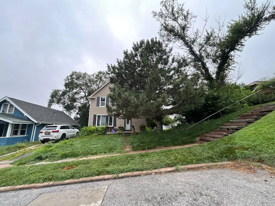 2943 Dupont St Omaha, NE 68105, Douglas County