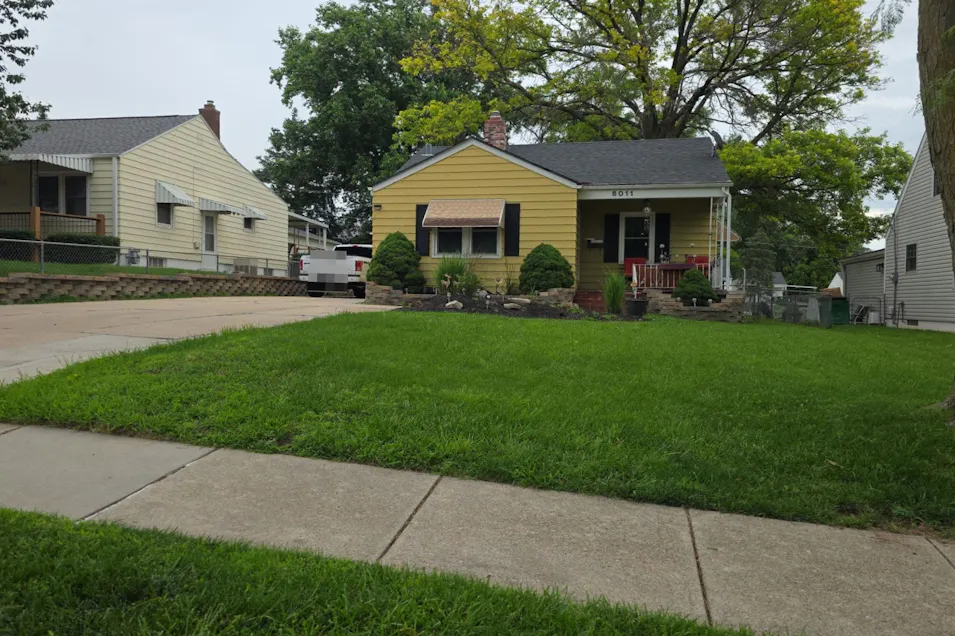 6011 S 41st Ave Omaha, NE 68107, Douglas County