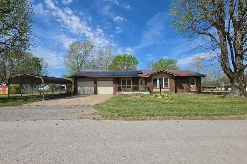 1301 Tyler St Aurora, MO 65605, Lawrence County