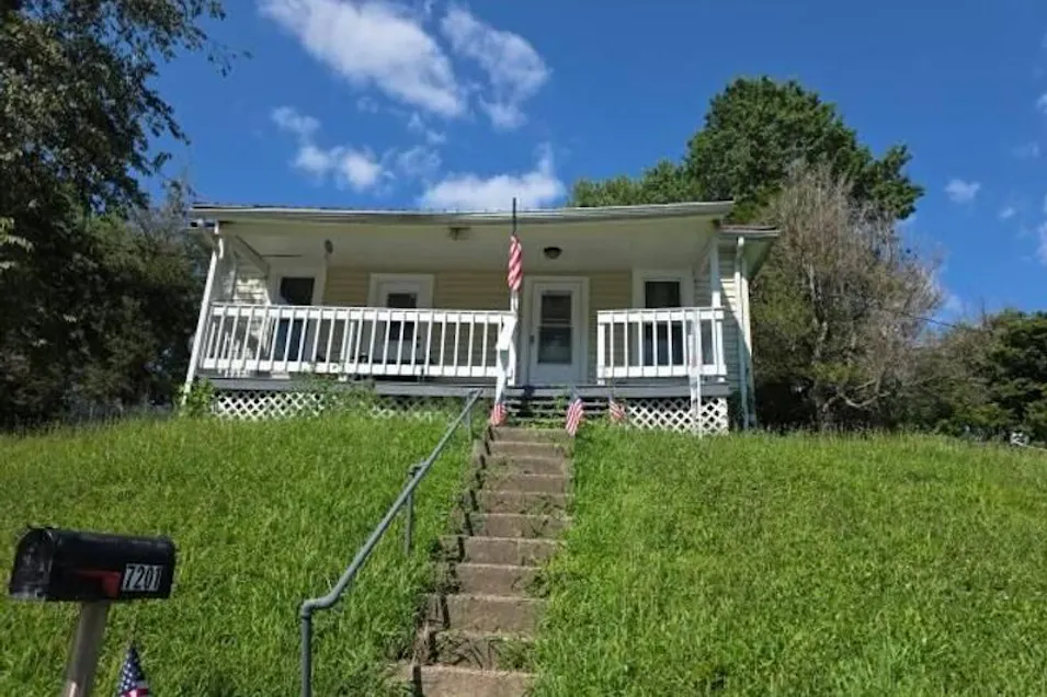 7201 Bloomfield Road Cambridge, OH 43725, Guernsey County