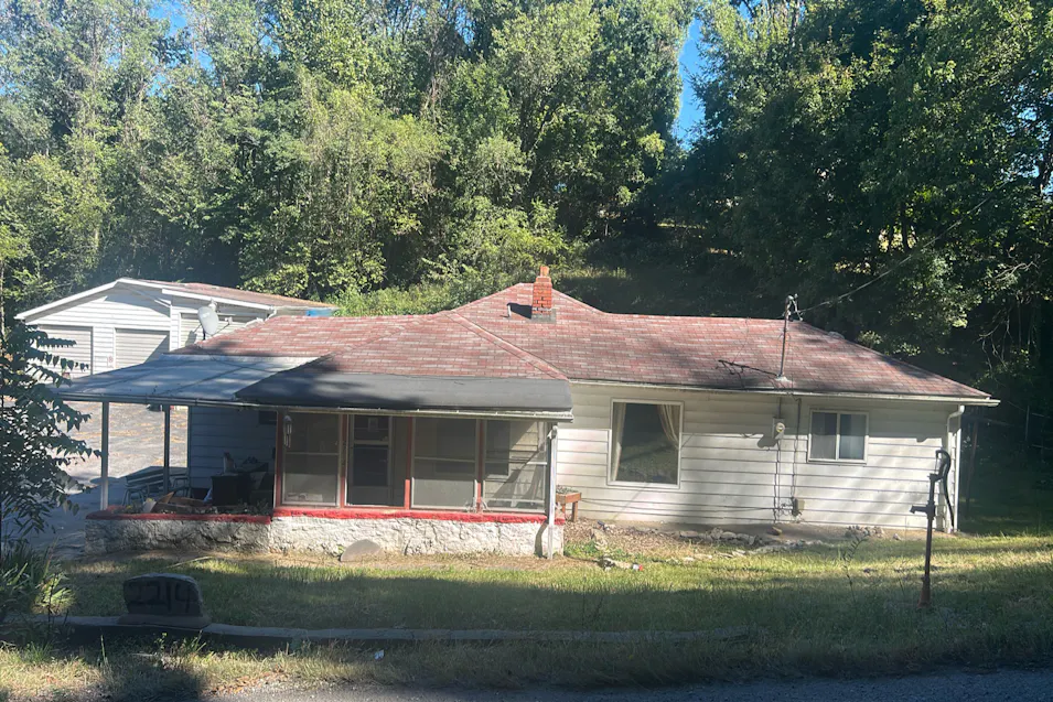2214 Holland St Alton, IL 62002, Madison County