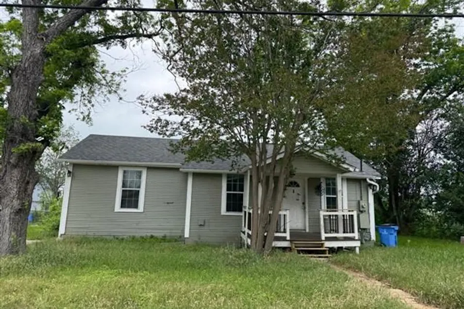 721 E Pine St Seguin, TX 78155, Guadalupe County