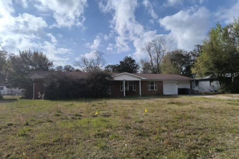 905 N 74th Ave Pensacola, FL 32506, Escambia County