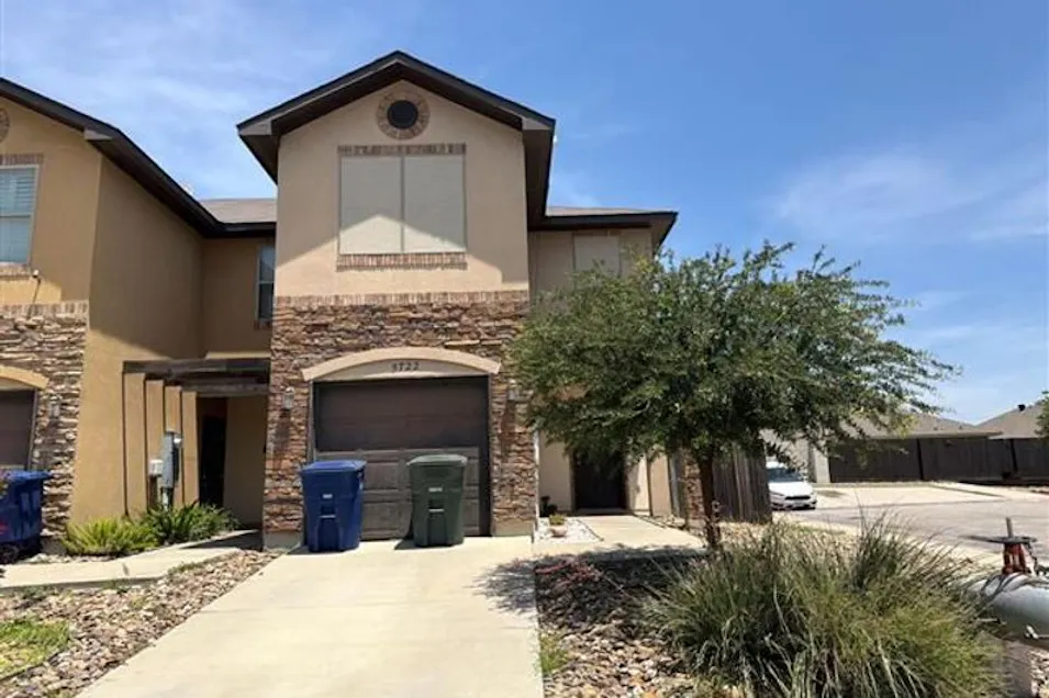 5722 Montevista Drive Laredo, TX 78041, Webb County