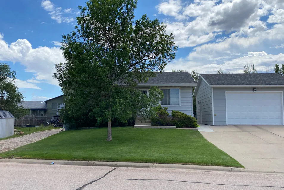 21 American Ln Gillette, WY 82716, Campbell County