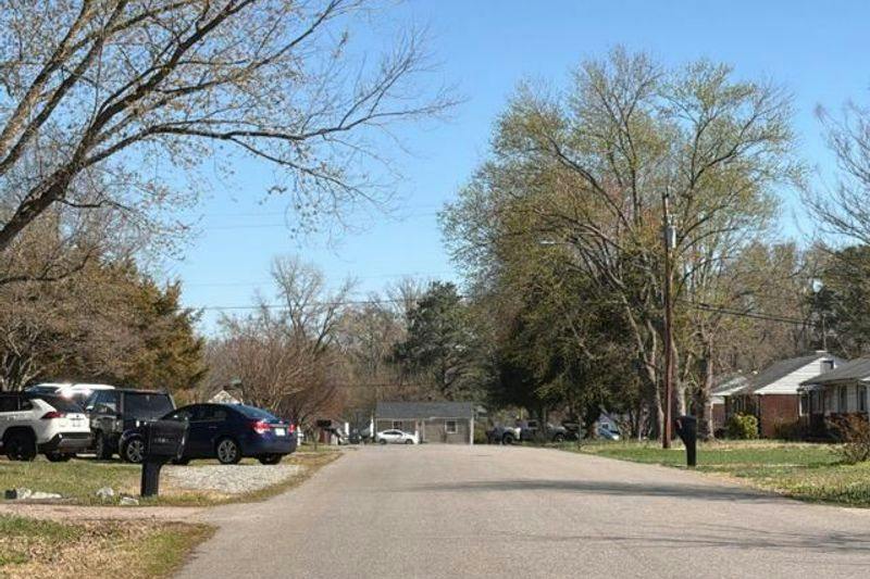 Willesden Rd, North Chesterfield, VA 23234
