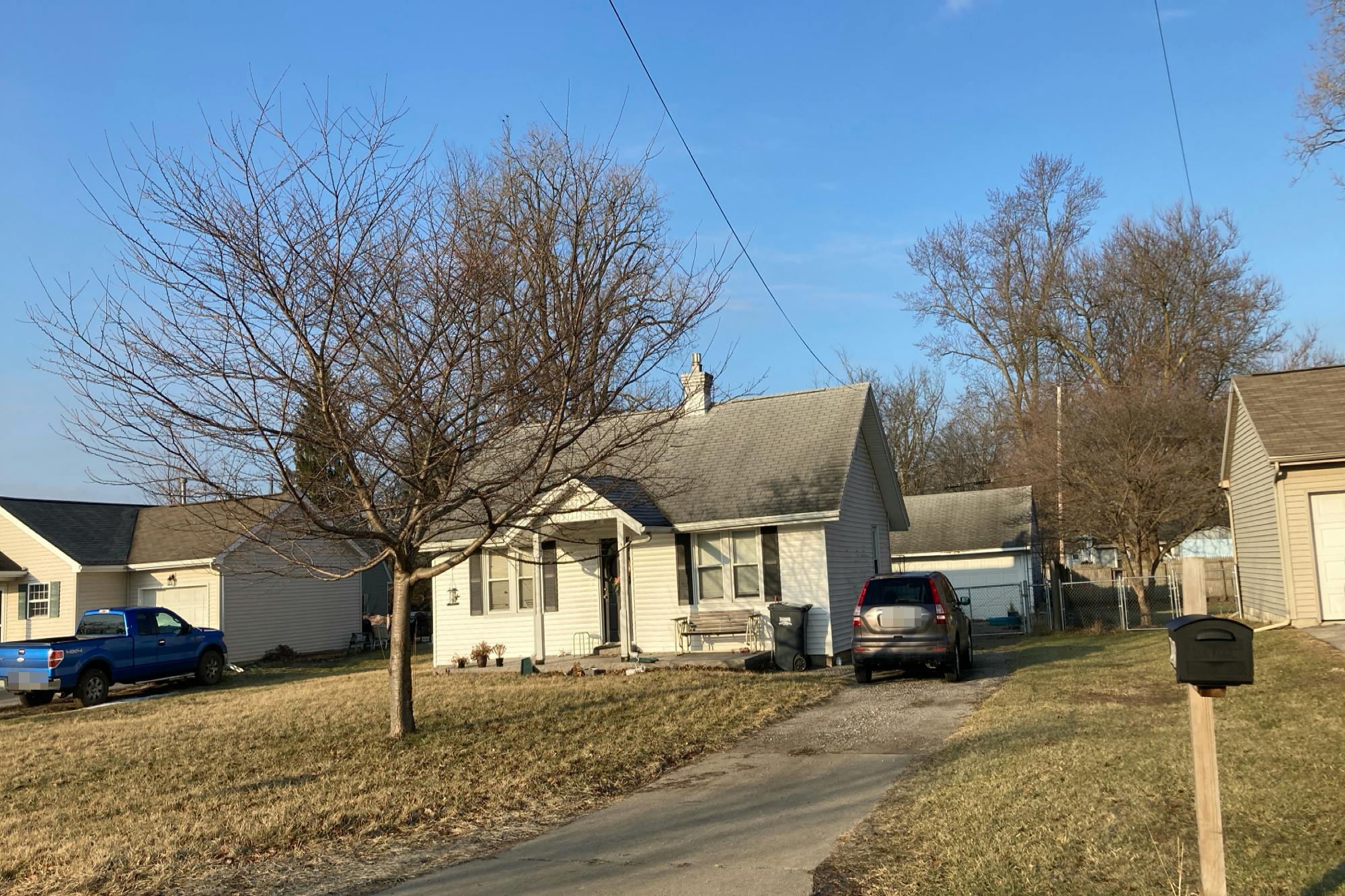 Zone Ave, Toledo, OH 43617