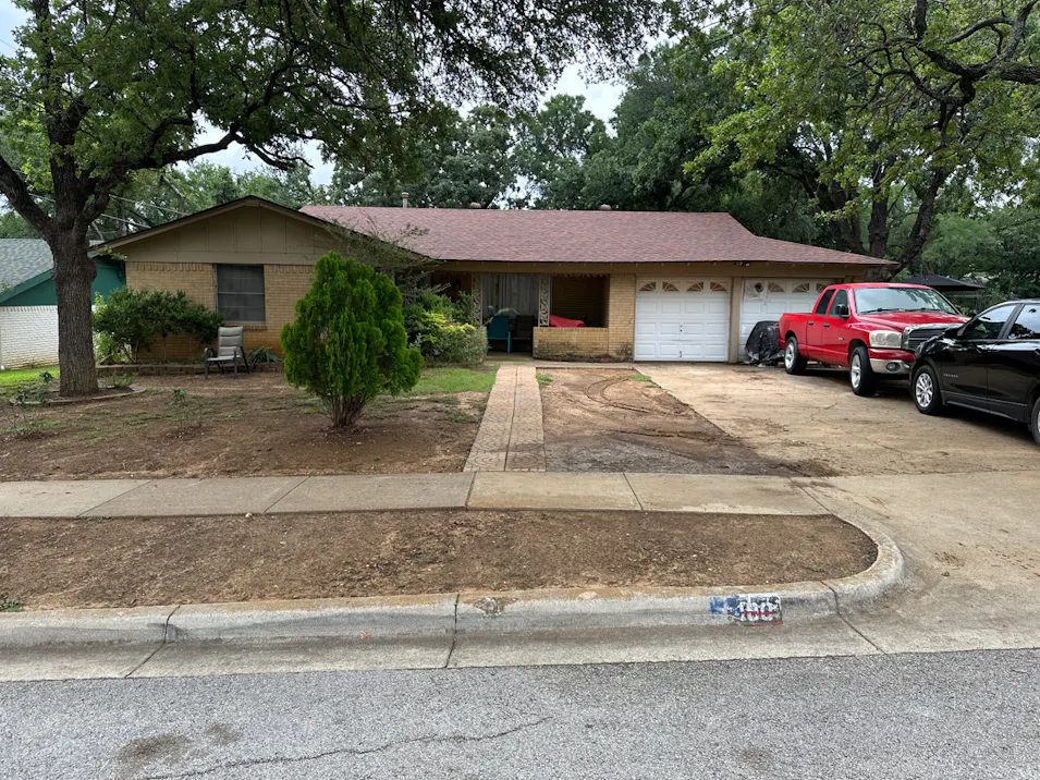 400 E Huitt Ln Euless, TX 76040, Tarrant County