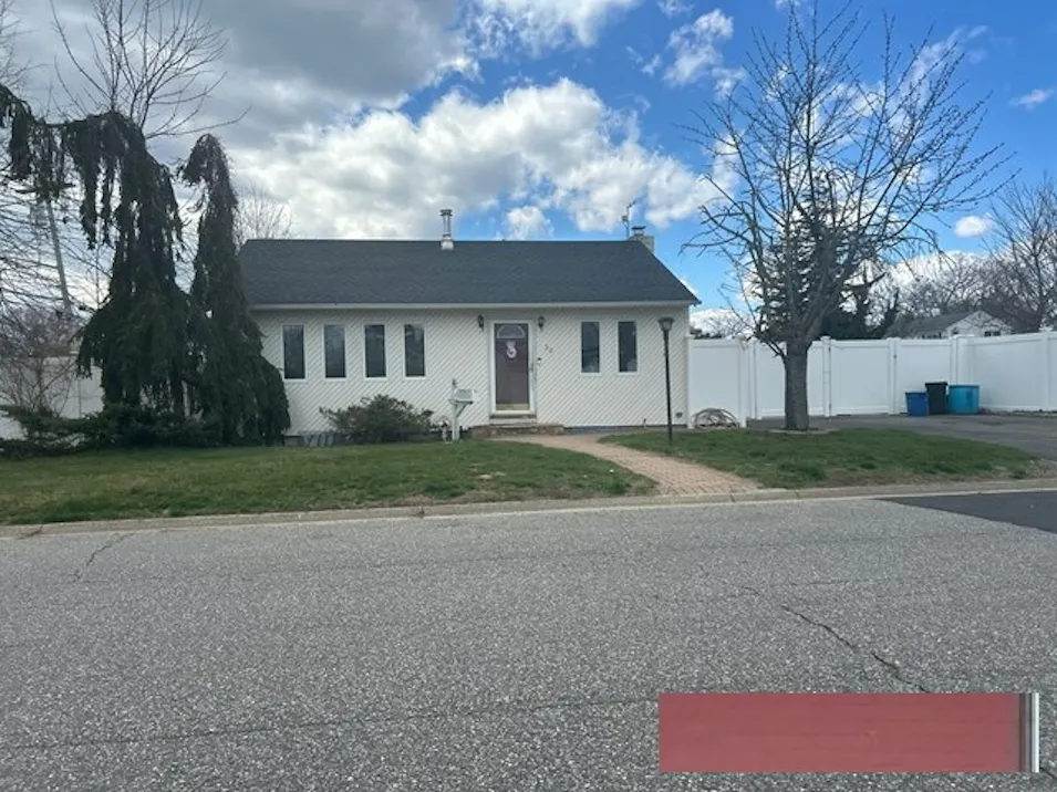30 Jenkins Ave Babylon, NY 11703, Suffolk County